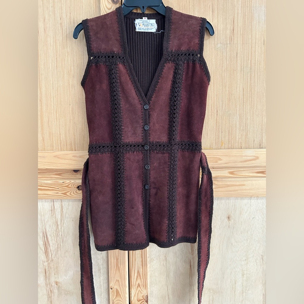 Women's Vintage Brown Leather Crochet Belted Sleeveless Sweater Vest Sz M